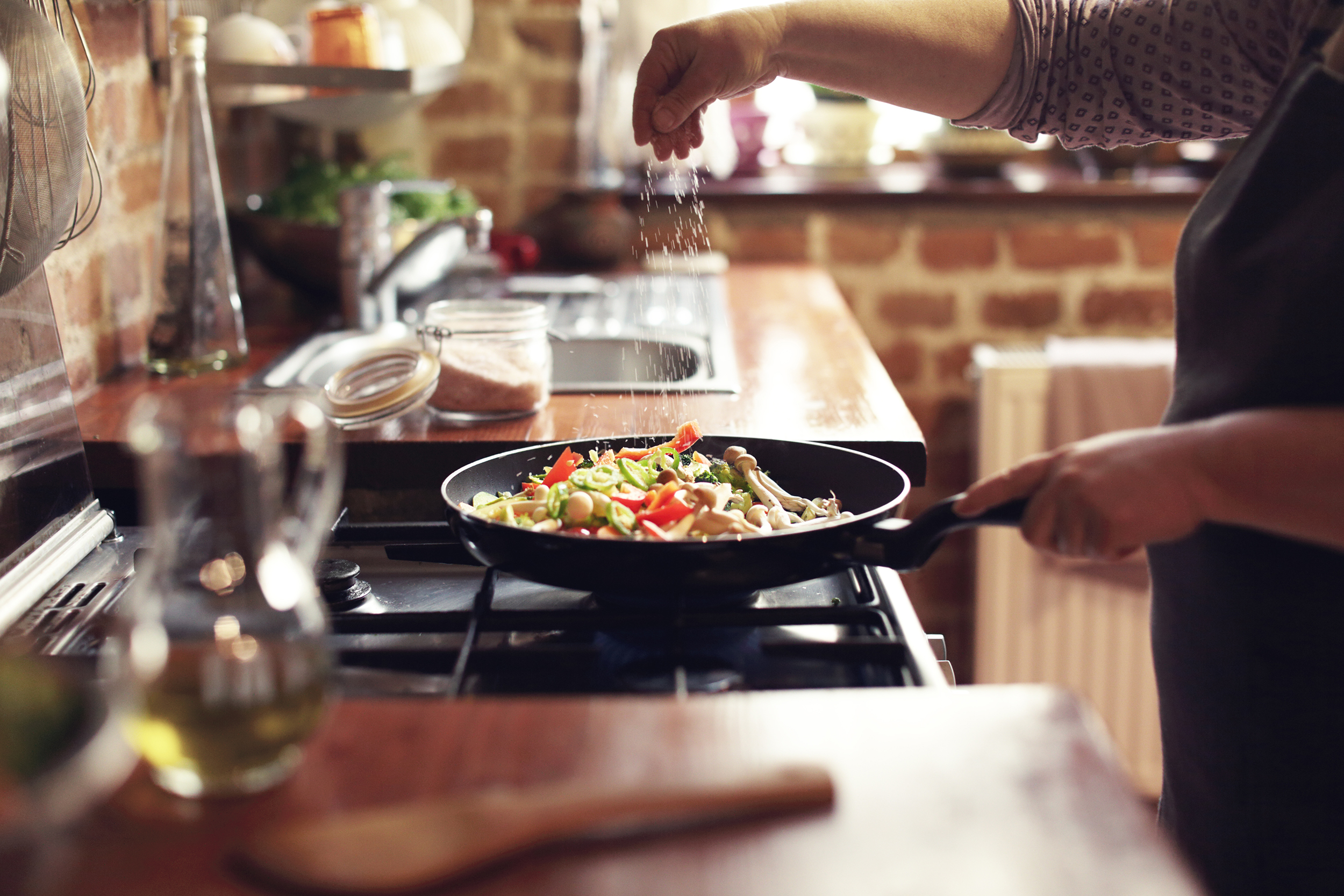 woman-cooking